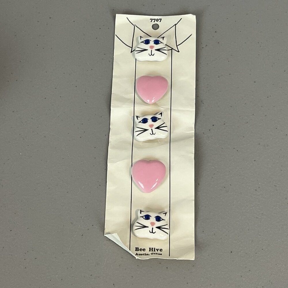 5 Cat and Heart Shaped Button Covers Vintage by Bee Hive Austin Texas